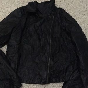 Women’s faux-Leather jacket